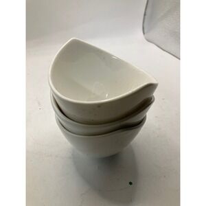 Set of 3 White Ceramic Triangle Sauce Bowls Condiment Dipping‎ Appetizer Dishes
